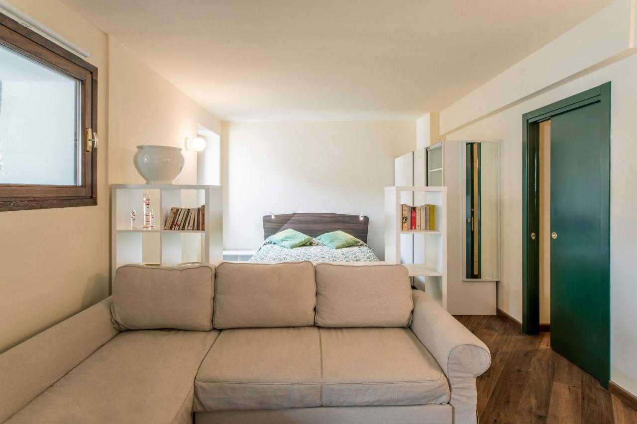 La Loggia - Vista Lago E Terrazza Gardone Riviera Kültér fotó