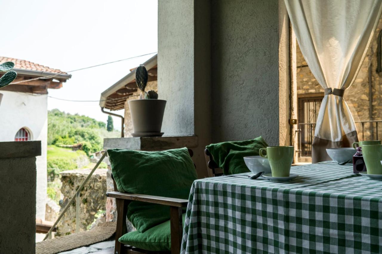 La Loggia - Vista Lago E Terrazza Gardone Riviera Kültér fotó