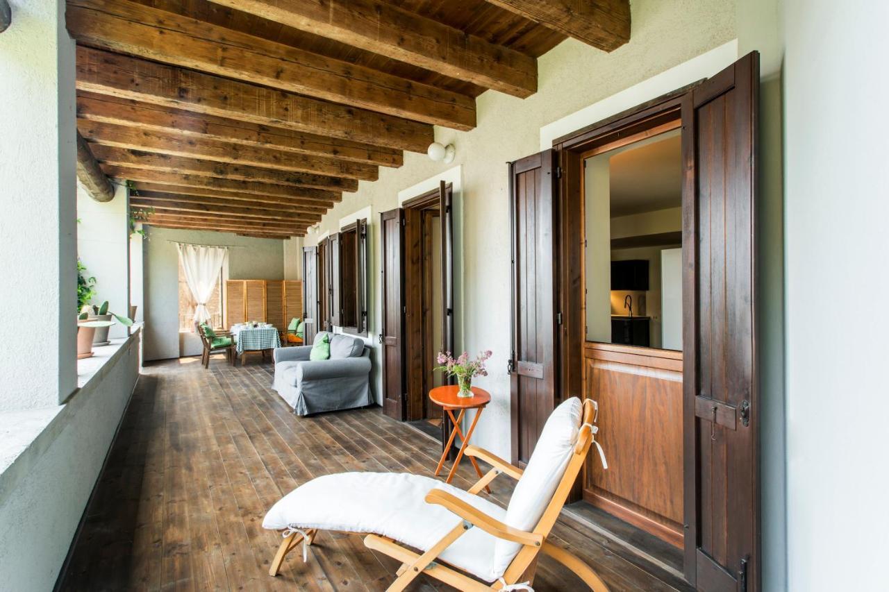 La Loggia - Vista Lago E Terrazza Gardone Riviera Kültér fotó
