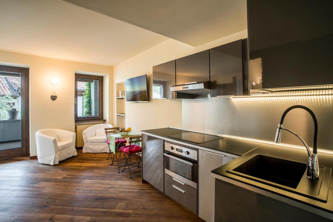 La Loggia - Vista Lago E Terrazza Gardone Riviera Kültér fotó